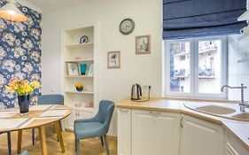 R.O.Y.A.L Apartments